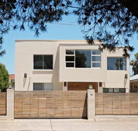 Arabella on West - Australian Directory