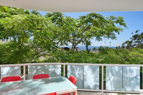 Artis, Noosa Heads - Australian Directory 3