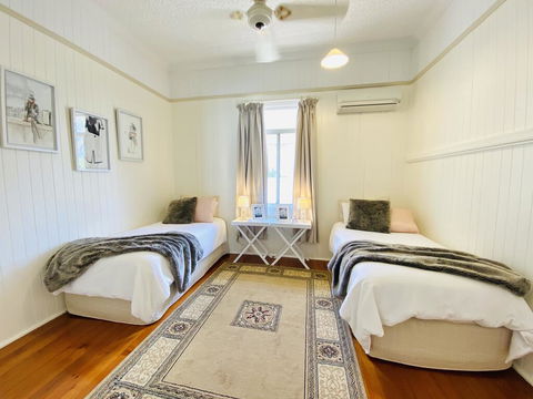 Ashbrooke Cottage - Australian Directory 2