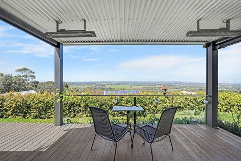 Luxury & Plush Lifestyle 5 Bedroom House In Mt Eliza - Australian Directory 1