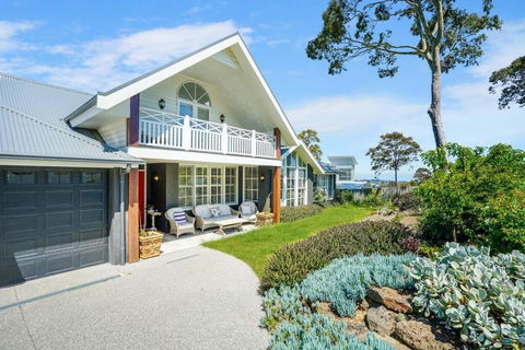 Luxury & Plush Lifestyle 5 Bedroom House In Mt Eliza - Australian Directory 0