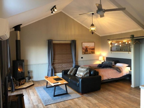 Maleny Luxury Cottages - Australian Directory 0