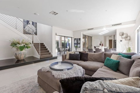 Luxury Beachside Residence - Australian Directory 1