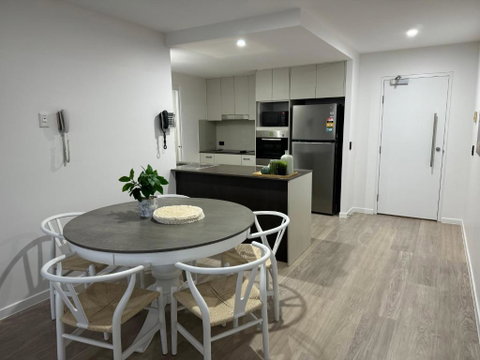 Luxury Spacious Apartment - Australian Directory 2
