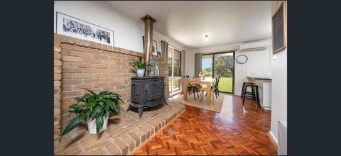 Macedon Country Stay - Australian Directory 0