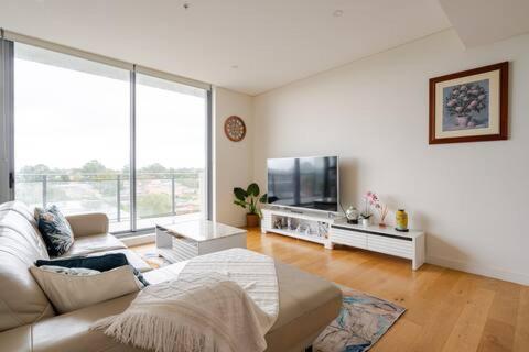 Macquarie Park Paradise-City View - Australian Directory 2