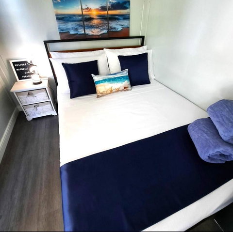 MAGNETIC CABIN Entire Studio On Magnetic Island - Australian Directory 0