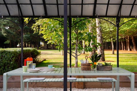 Maison 24 - Australian Directory 2