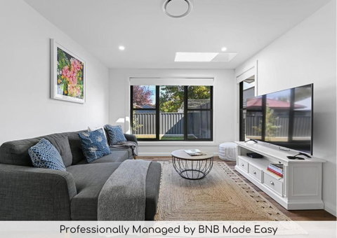 Mally On March - Close To Central, Chic Elegance - Australian Directory 0