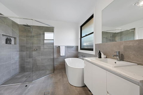 Mally On March - Close To Central, Chic Elegance - Australian Directory 3