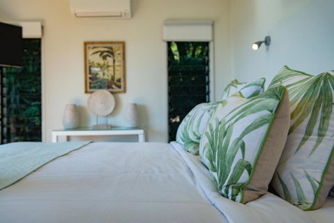 MANDALAY ESCAPE, SECLUSION & SERENITY WITH A POOL - Australian Directory 2