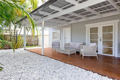 Manley St Retreat - Australian Directory 0