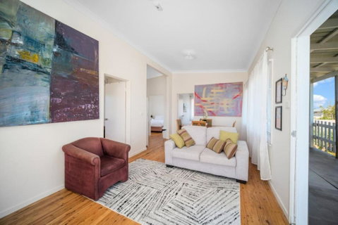 Manning Point Heights Upstairs - Australian Directory 1