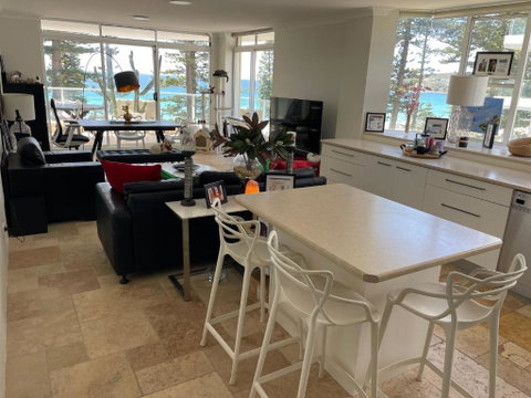 Manly Beachfront Stay - Australian Directory 1