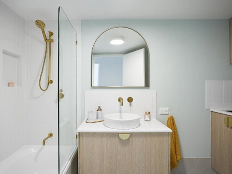 Main Beach Coastal Apartment - Australian Directory 3