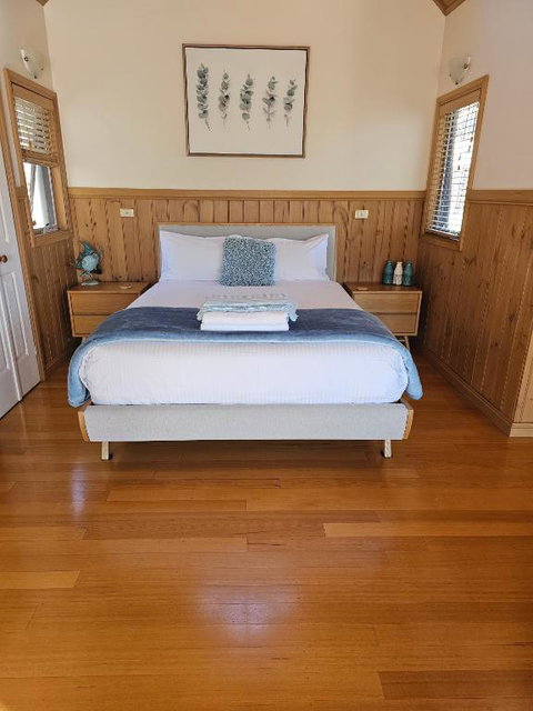 Maple Ridge Cottages - Australian Directory 3