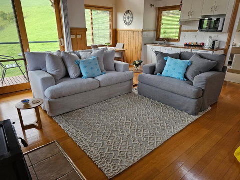 Maple Ridge Cottages - Australian Directory 1