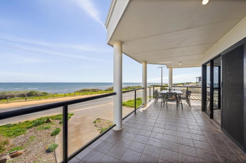 Mareblue Villa - Aldinga Beach - C21 SouthCoast Holidays - Australian Directory 1