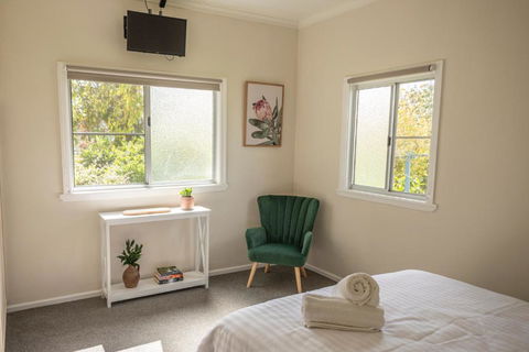 Marnita Farmhouse At Golden Grove Estate Winery - Australian Directory 3