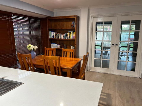 Master Room With Ensuite In A Lovely House - Australian Directory 3