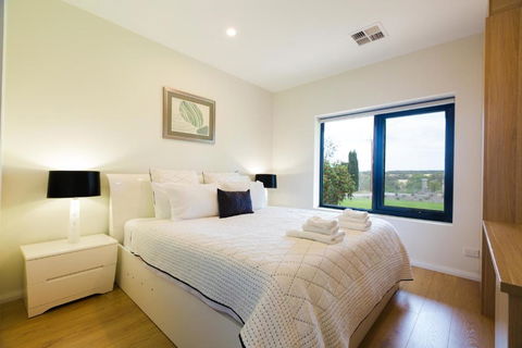 Mattner House Family Vacation Resort - Australian Directory 1
