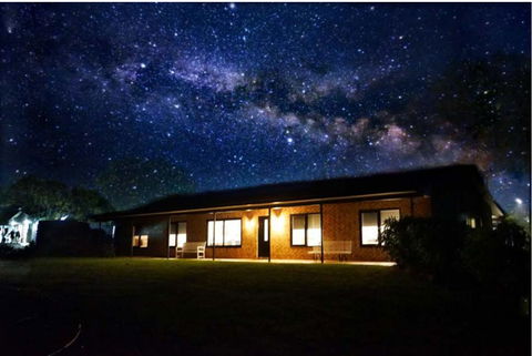 Mattner House Family Vacation Resort - Australian Directory 3
