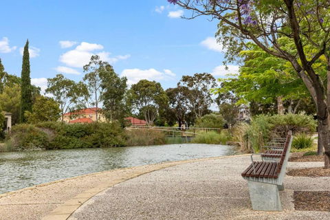 Mawson Lakes Retreat - 3BR, Wifi, Parking - Australian Directory 3