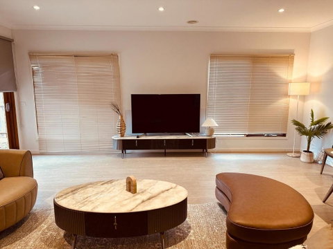 MEL-Point Cook Elegant Four-Bedroom House - Australian Directory 0