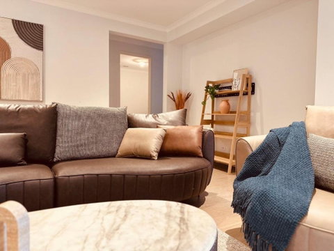 MEL-Point Cook Elegant Four-Bedroom House - Australian Directory 3