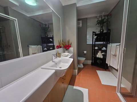 Melville Oasis - Australian Directory 3