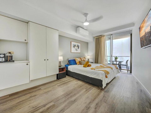 Marcoola Surf Air Hotel Room 1206b - Australian Directory 2