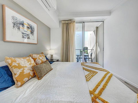 Marcoola Surf Air Hotel Room 1206b - Australian Directory 3