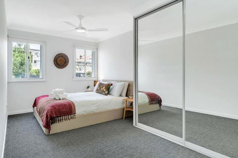 Modern Balmain Abode - Australian Directory 1