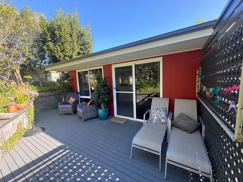 Milton Village Retreat - Secluded Comfort - Australian Directory 1