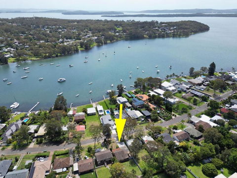 NEW PropertyBreezy Bayside Haven At Brightwaters - Australian Directory 0