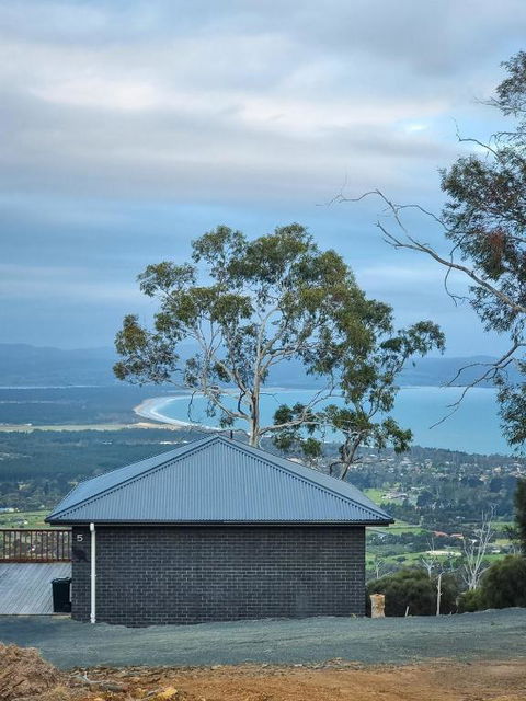 Mount Rumney Escapes - 5 Seaview Kangaroo House - Australian Directory 0