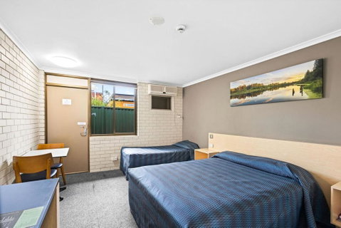 Morayfield Tavern - Australian Directory 1