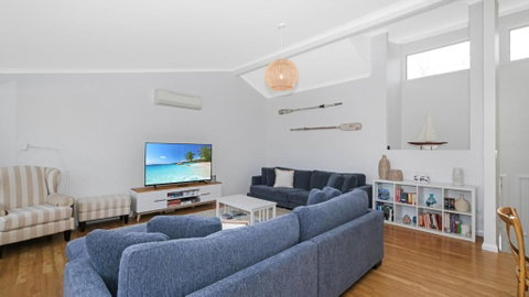 MOTS View - Australian Directory 3