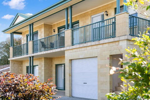 Mountain Views Milton - Australian Directory 3