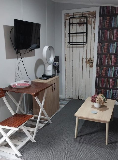 Mt Lyell (Back Cabin) - Australian Directory 3