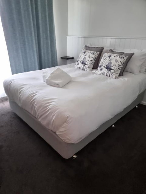 Myrtleford Hotel - Australian Directory 2