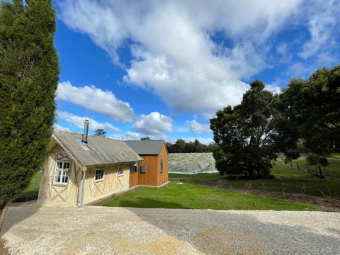 NEST- Luxury Vineyard Accommodation - Australian Directory 3