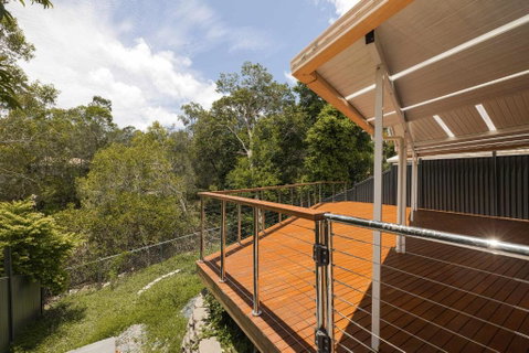 NEW 3BR Serene Creekside Retreat In Helensvale - Australian Directory 0