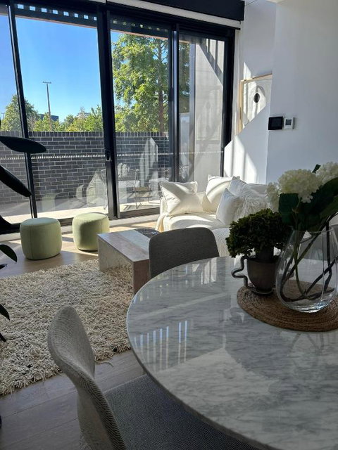 New & Modern Loft 1bd W/Pool&Gym - Australian Directory 1
