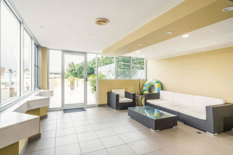NEW! Ideal 1BR Beachside Studio With Pool - Australian Directory 2