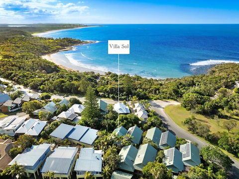 NEW Luxury Angourie Villa! Dream Location, WiFi ++ - Australian Directory 1