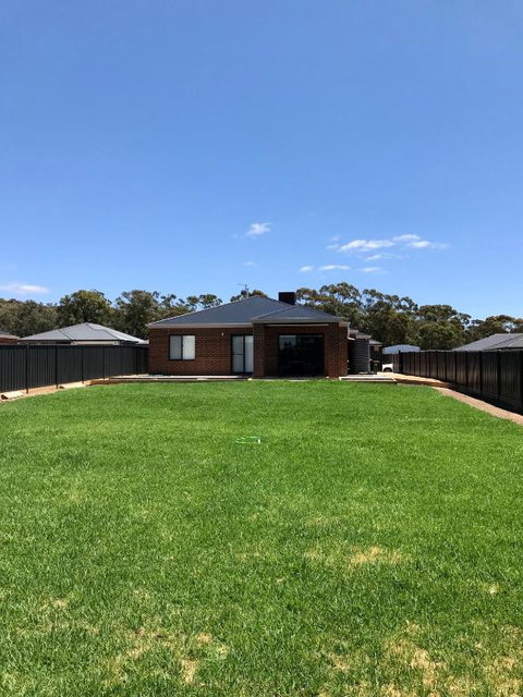 New Modern And Spacious In A Quiet Location Only 12 Min From The City - Australian Directory 2