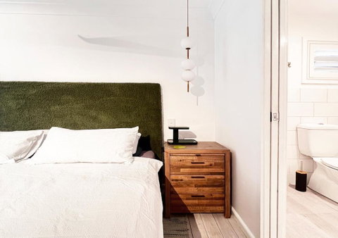 NEW Serene Modern Oasis - Australian Directory 3