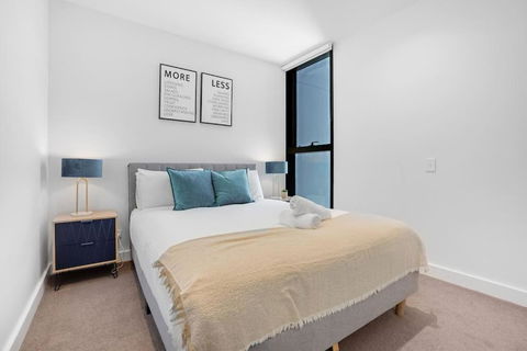 NEW Waterfront Living With Sublime Views 2B1B - Australian Directory 3
