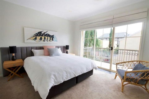 Norwood Saltbush Retreat With Wifi - Australian Directory 2